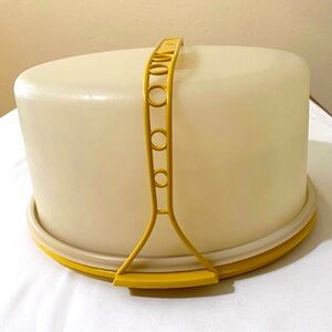 Vintage Tupperware Large 3pc Round Cake Carrier